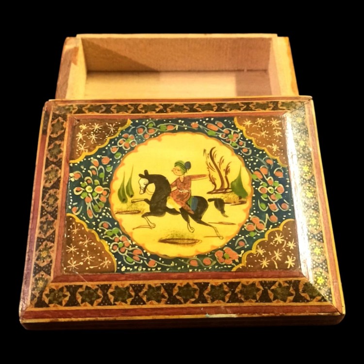 Geleneksel Motifli Ahşap Kutu